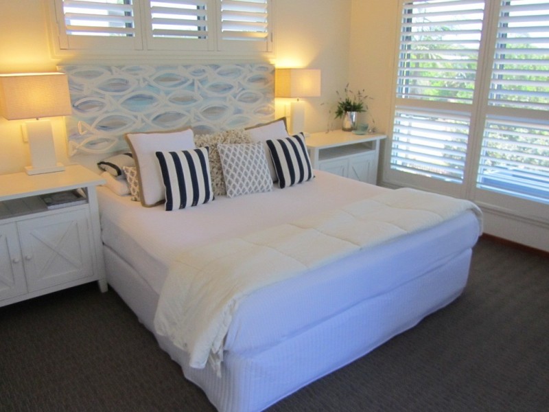 108 Spinnaker Esplanade, Sandstone Point QLD 4511