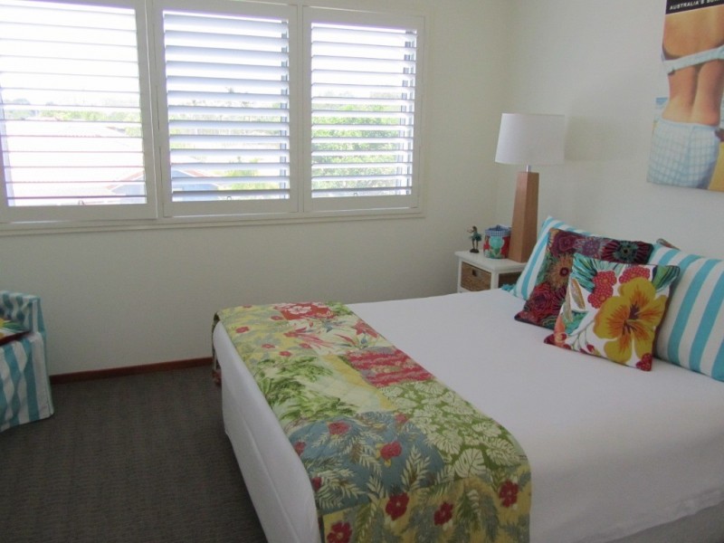 108 Spinnaker Esplanade, Sandstone Point QLD 4511