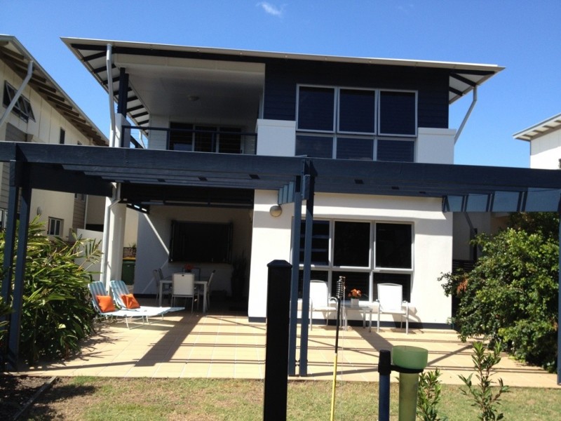 108 Spinnaker Esplanade, Sandstone Point QLD 4511