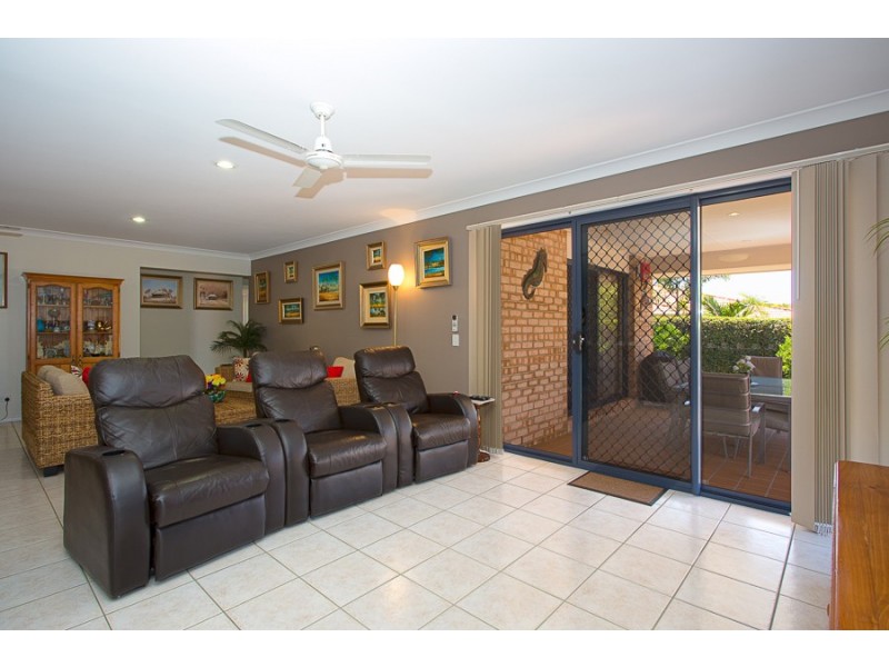 22 Bondi Court, Sandstone Point QLD 4511