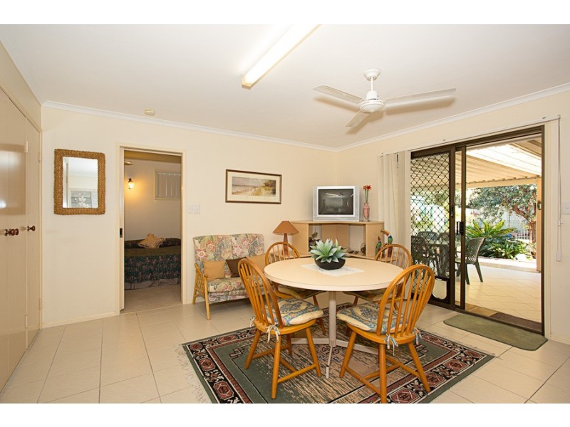 25 Pheasant Avenue, Banksia Beach QLD 4507