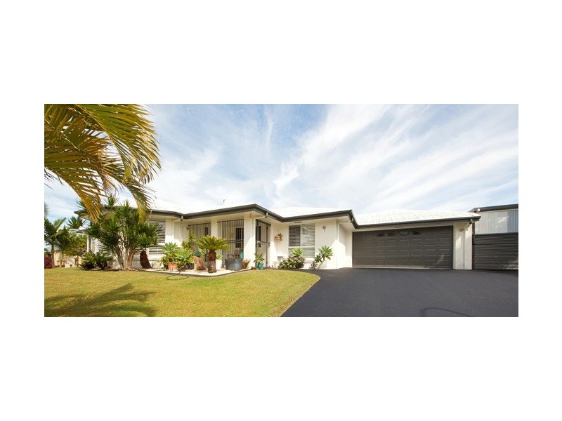 1 Yardarm Court, Banksia Beach QLD 4507