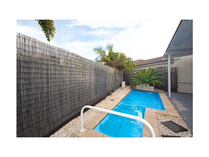 1 Yardarm Court, Banksia Beach QLD 4507