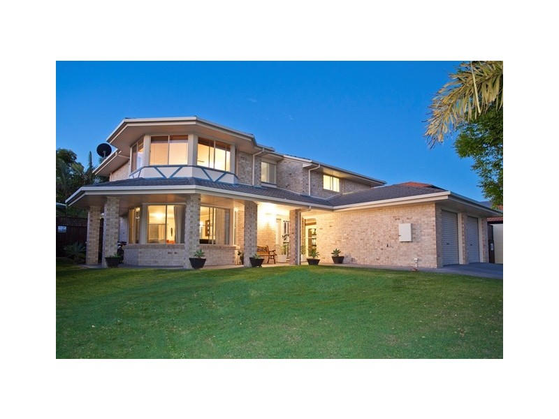 227 Endeavour Drive, Banksia Beach QLD 4507