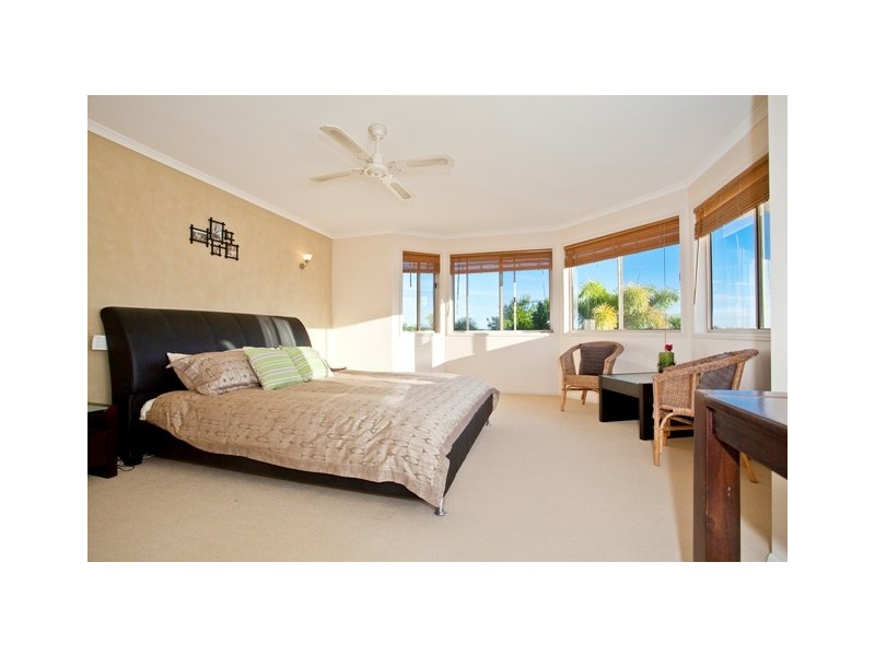 227 Endeavour Drive, Banksia Beach QLD 4507