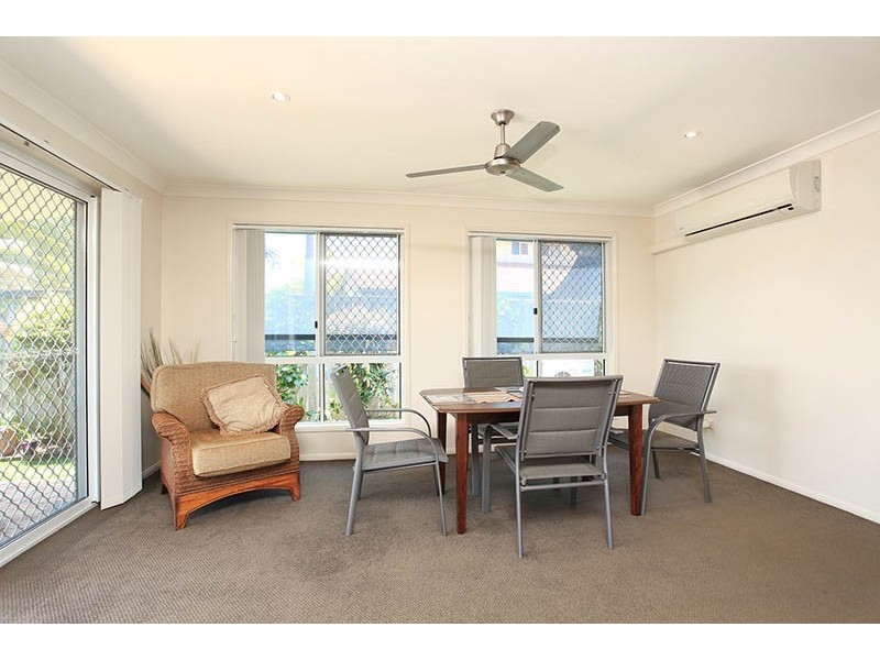 2/19 Headsail Drive, Banksia Beach QLD 4507