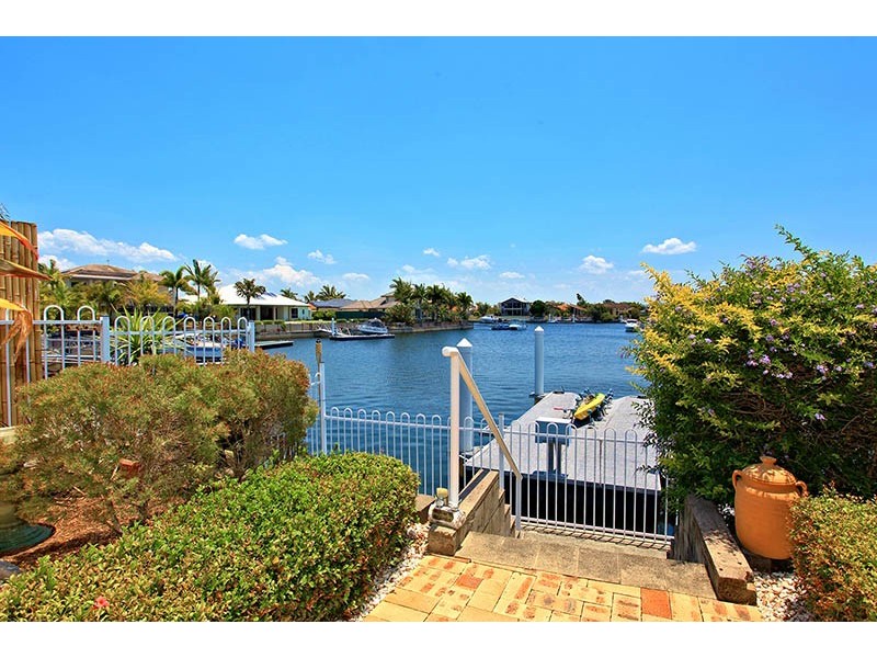 2/19 Headsail Drive, Banksia Beach QLD 4507