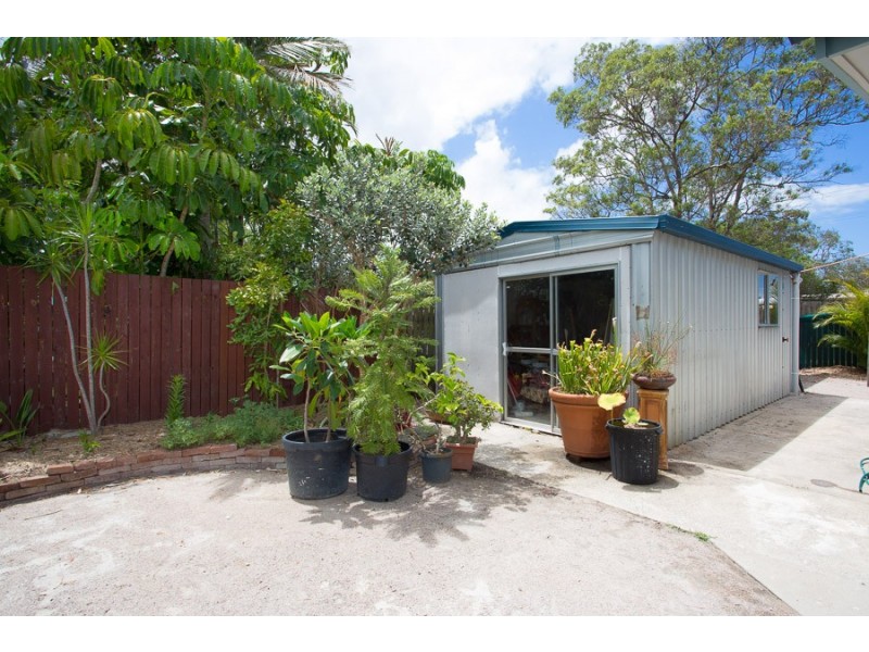 6 Ruby Avenue, Ningi QLD 4511