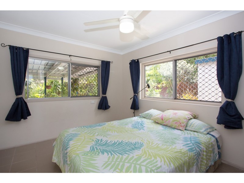 6 Ruby Avenue, Ningi QLD 4511