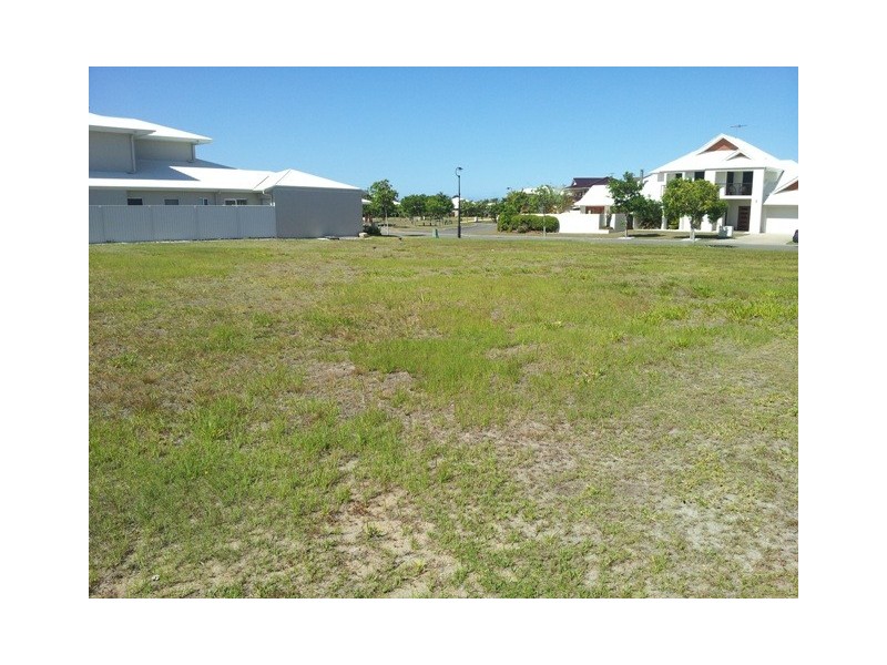 14 Kakadu Circuit, Banksia Beach QLD 4507