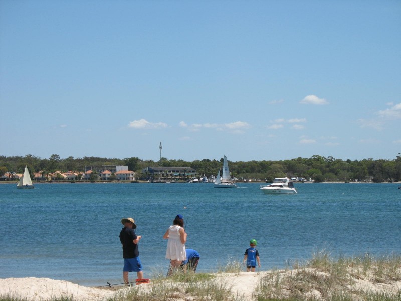 23/21-27 Sylvan Beach Esplanade, Bellara QLD 4507