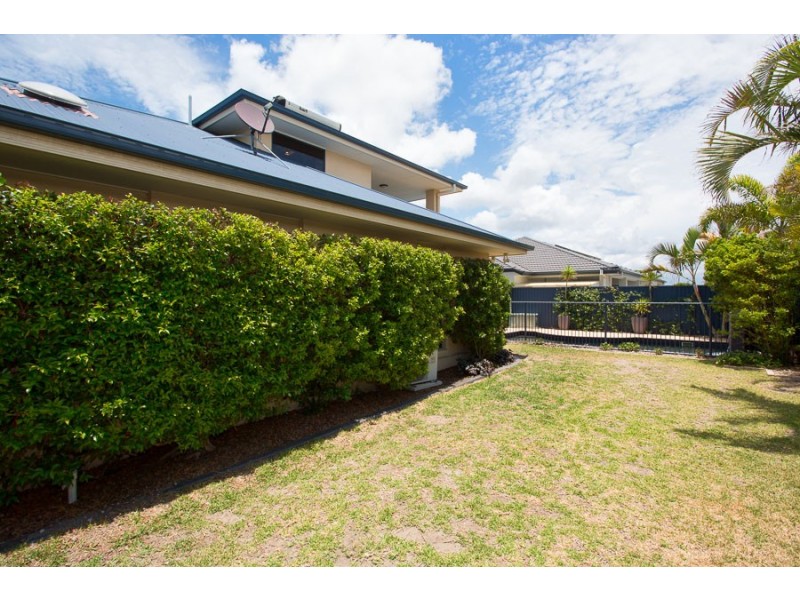 8 Teal Bvd, Bribie Island QLD 4507