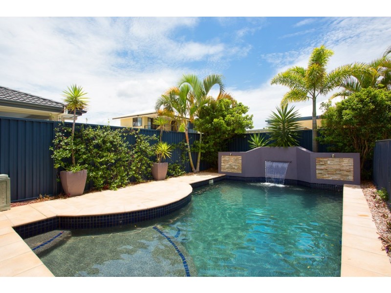 8 Teal Bvd, Bribie Island QLD 4507