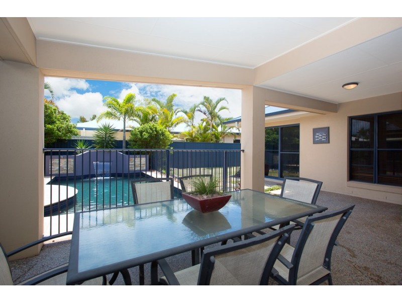 8 Teal Bvd, Bribie Island QLD 4507