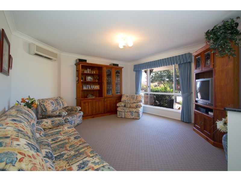 11 Winch Court, Banksia Beach QLD 4507