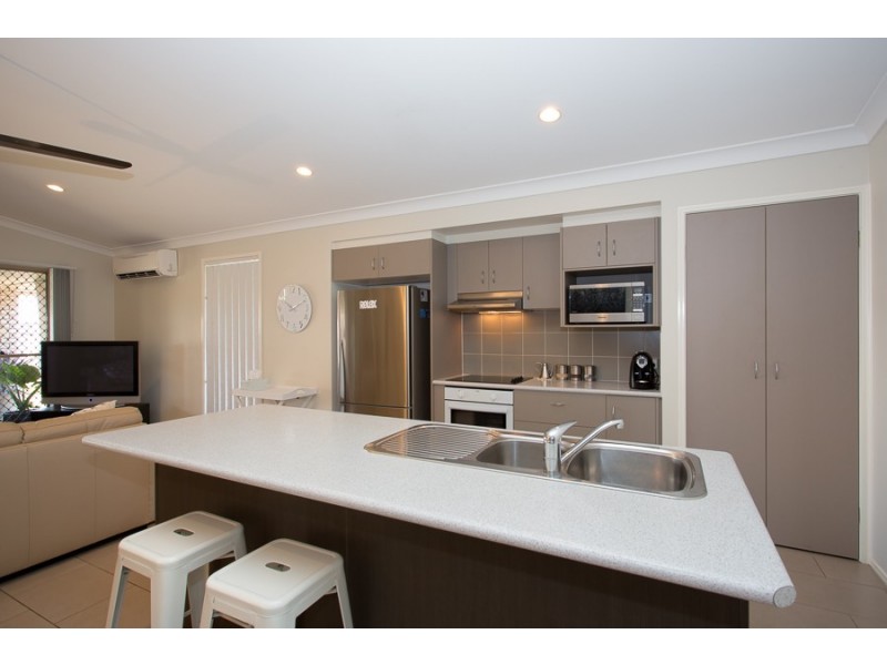 6 Treefrog Street, Ningi QLD 4511