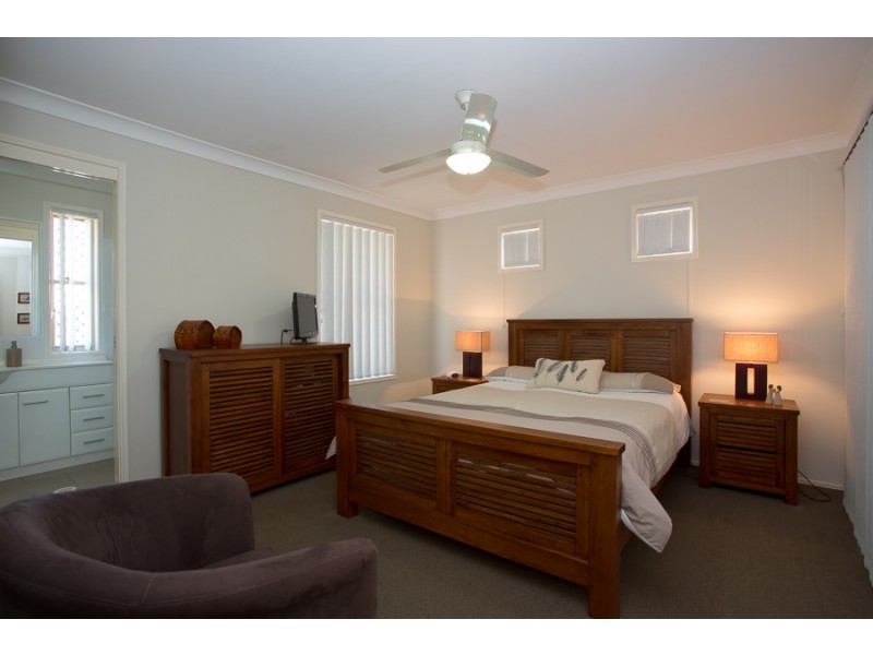 6 Treefrog Street, Ningi QLD 4511