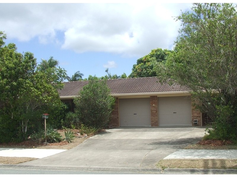 8 Yorkshire Drive, Banksia Beach QLD 4507