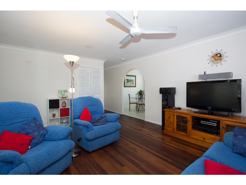 17 Pheasant Avenue, Banksia Beach QLD 4507