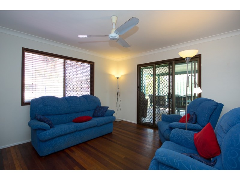 17 Pheasant Avenue, Banksia Beach QLD 4507