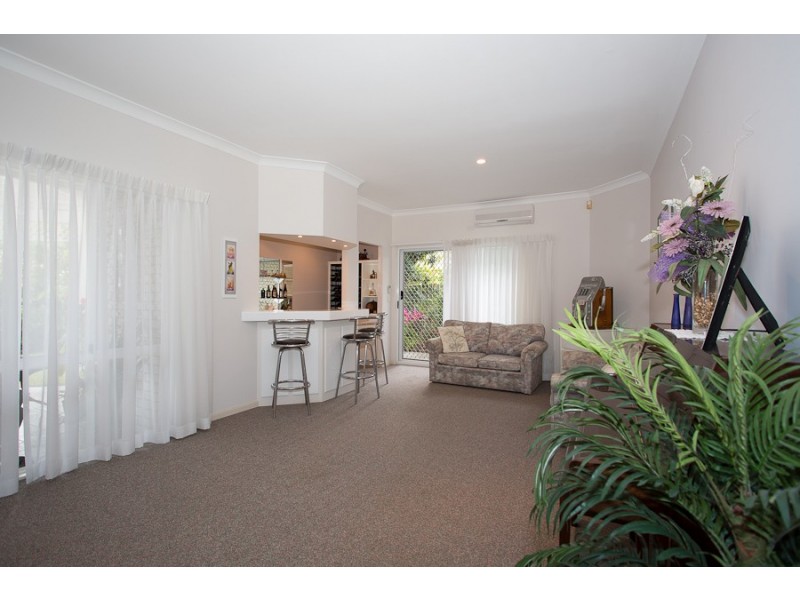 14 Castaway Court, Banksia Beach QLD 4507