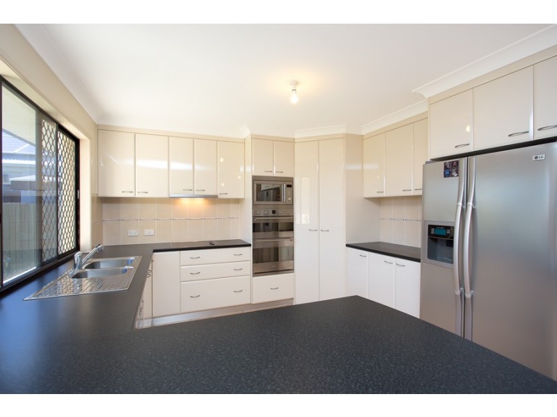 40 Mossman Way, Sandstone Point QLD 4511