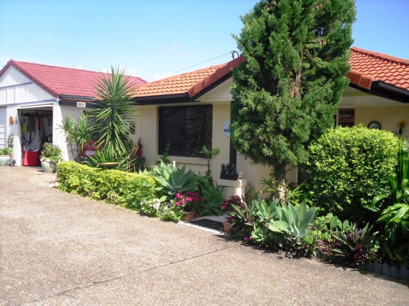 1 Seabreeze Court, Sandstone Point QLD 4511