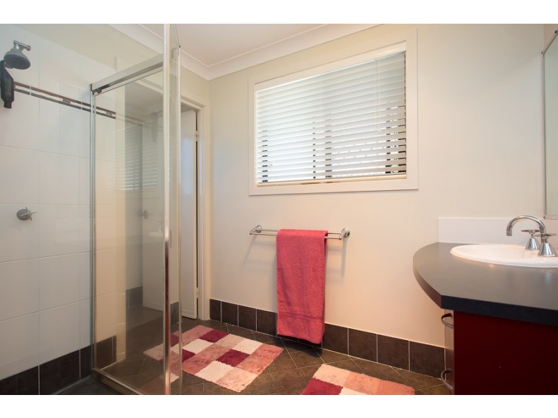 8 Alstonia Court, Bongaree QLD 4507