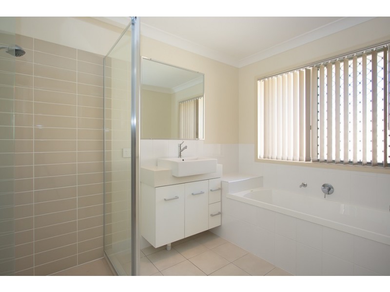 2 Sun Court, Banksia Beach QLD 4507
