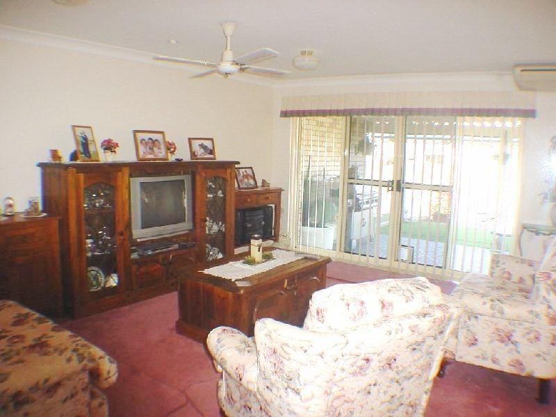 2/75 Phoenix Avenue, Bongaree QLD 4507