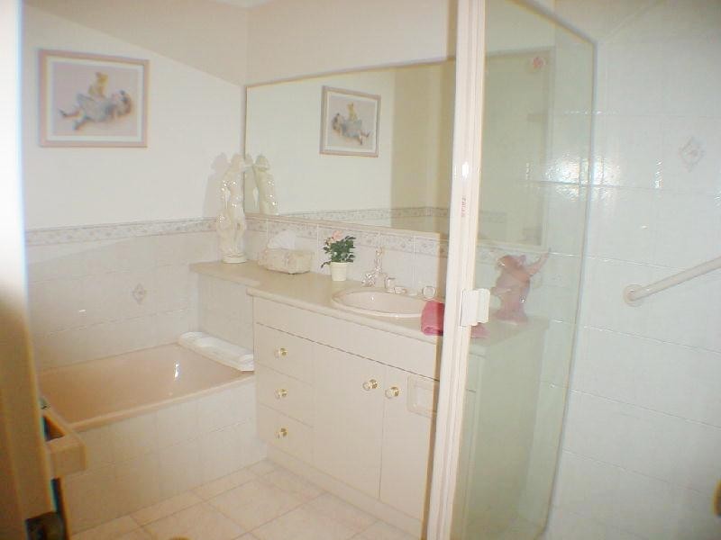 2/75 Phoenix Avenue, Bongaree QLD 4507