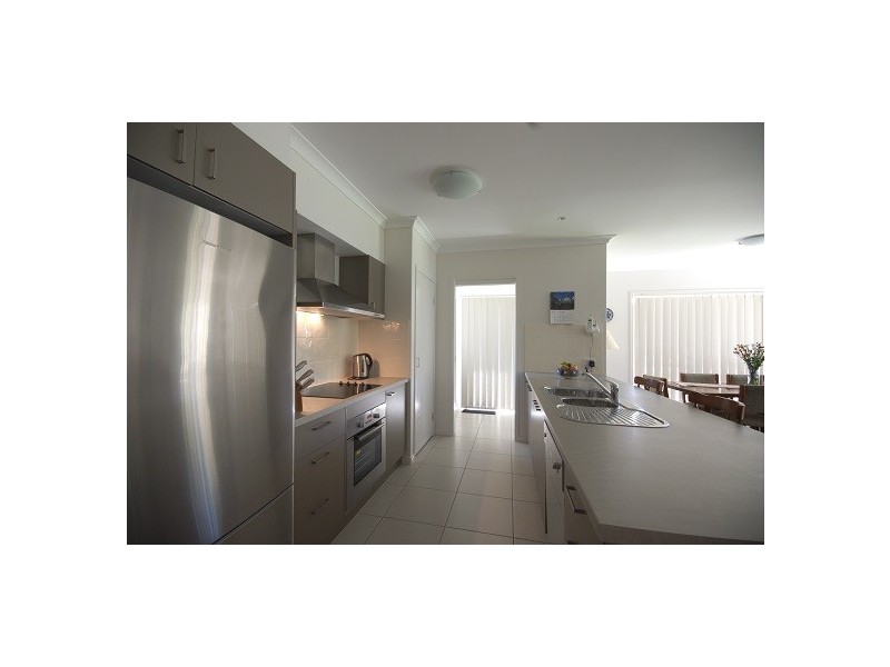 7 Pristine Place, Ningi QLD 4511