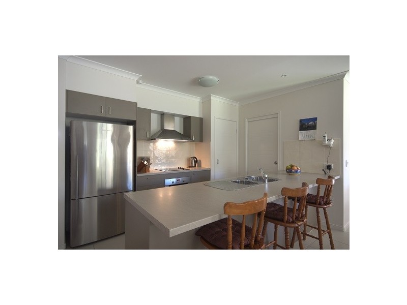 7 Pristine Place, Ningi QLD 4511