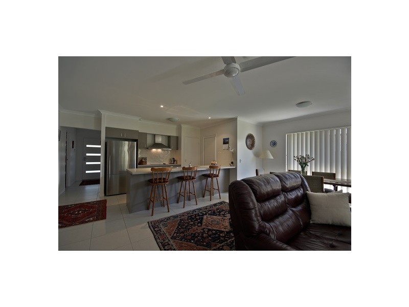 7 Pristine Place, Ningi QLD 4511