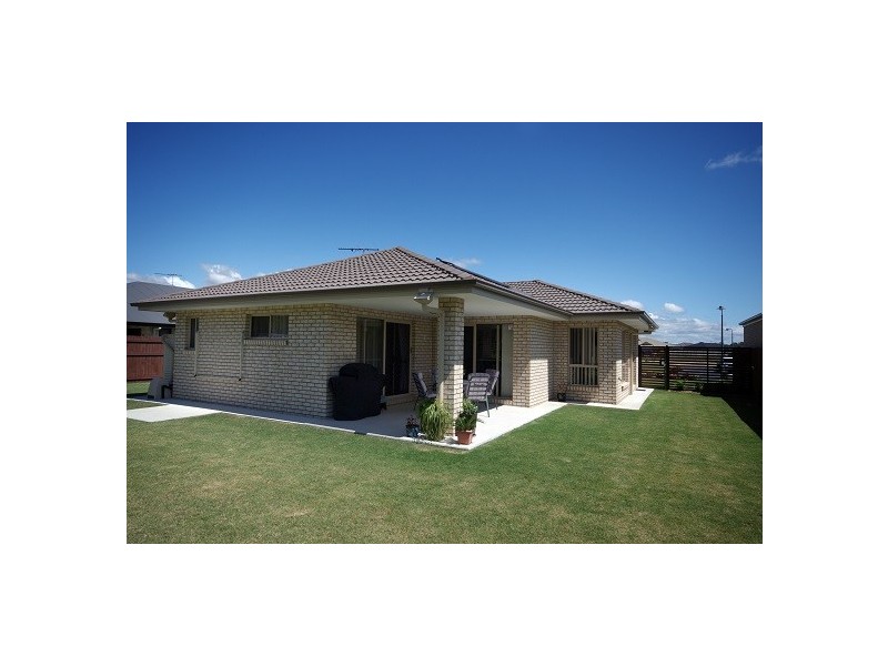 7 Pristine Place, Ningi QLD 4511