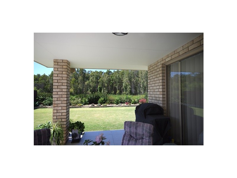 7 Pristine Place, Ningi QLD 4511