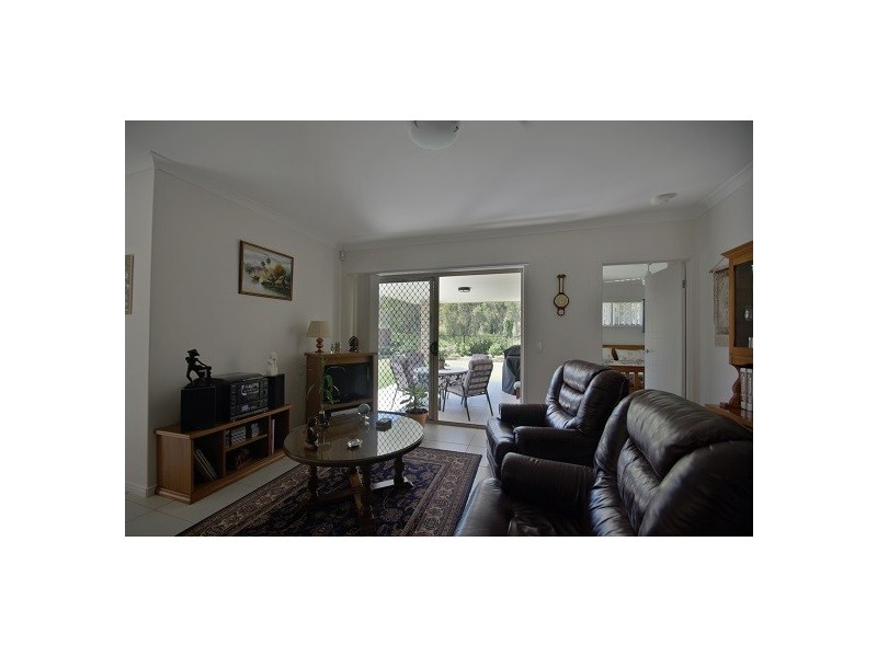 7 Pristine Place, Ningi QLD 4511