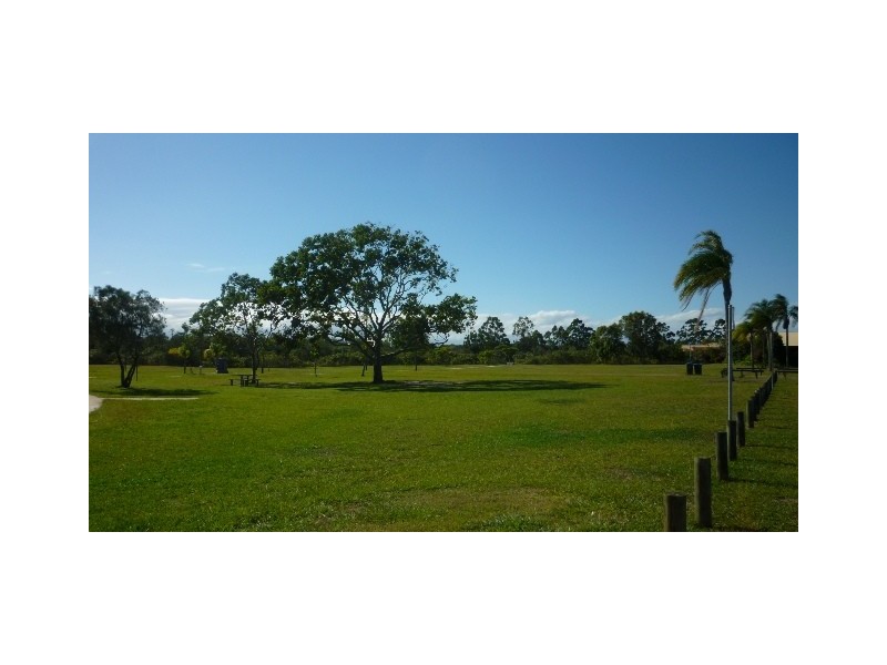 75 Solander Esplanade, Banksia Beach QLD 4507