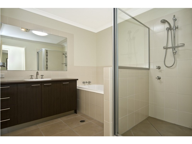 1/11 Fourth Avenue, Bongaree QLD 4507