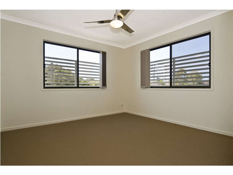 1/11 Fourth Avenue, Bongaree QLD 4507