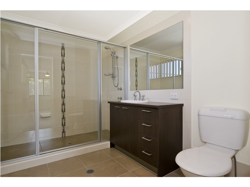 1/11 Fourth Avenue, Bongaree QLD 4507