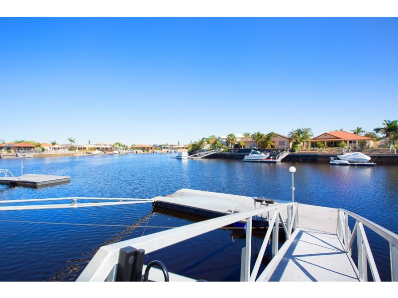 28 Topsail Circuit, Banksia Beach QLD 4507