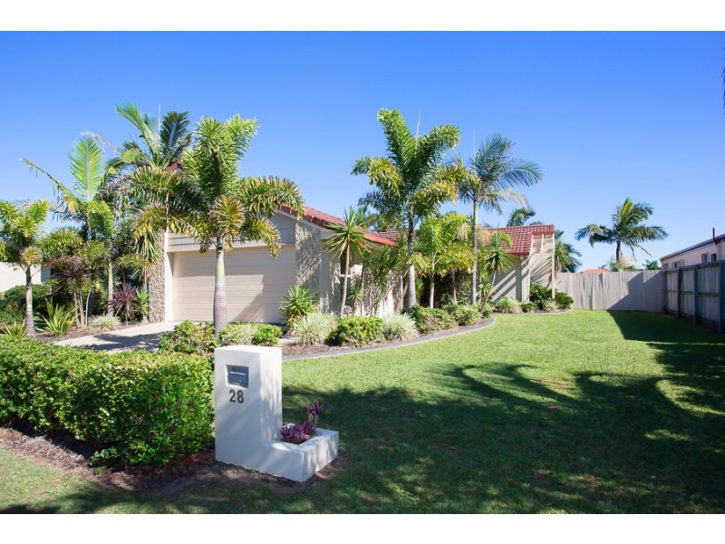 28 Topsail Circuit, Banksia Beach QLD 4507