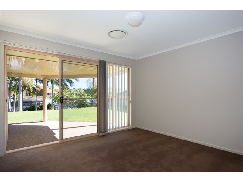 28 Topsail Circuit, Banksia Beach QLD 4507
