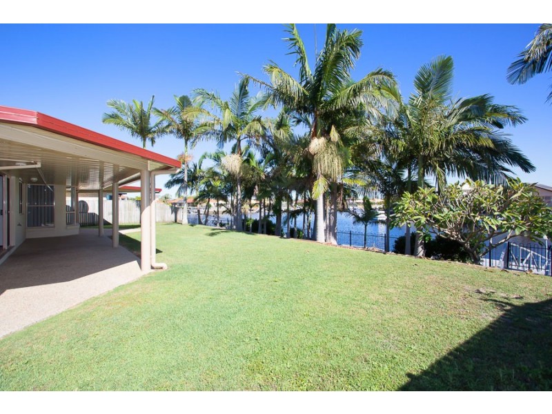 28 Topsail Circuit, Banksia Beach QLD 4507