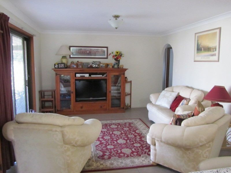15 Carter Court, Sandstone Point QLD 4511