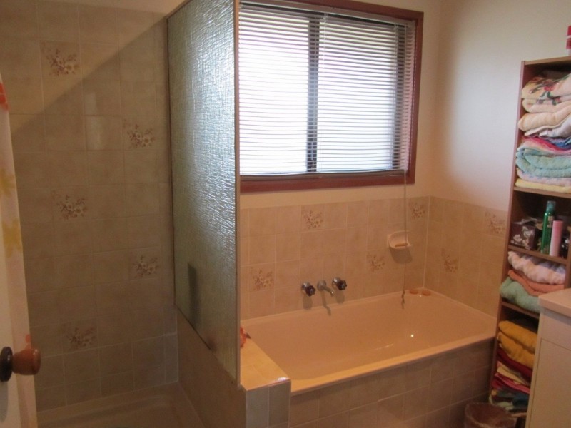 15 Carter Court, Sandstone Point QLD 4511