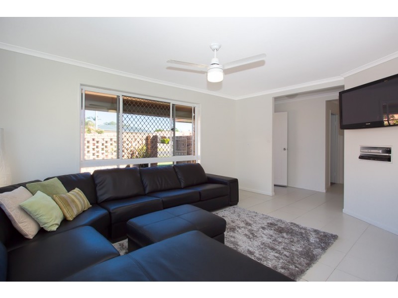 4 Village Avenue, Bongaree QLD 4507