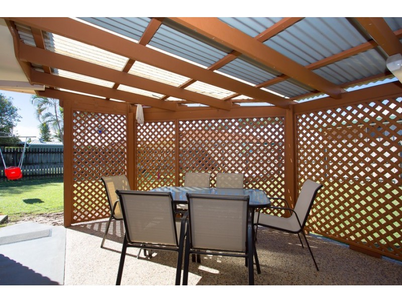 4 Village Avenue, Bongaree QLD 4507