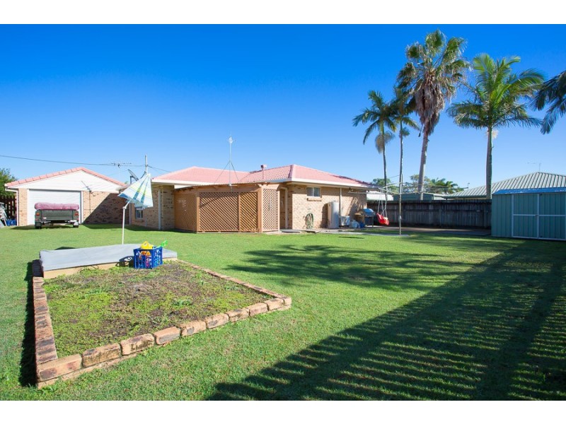 4 Village Avenue, Bongaree QLD 4507